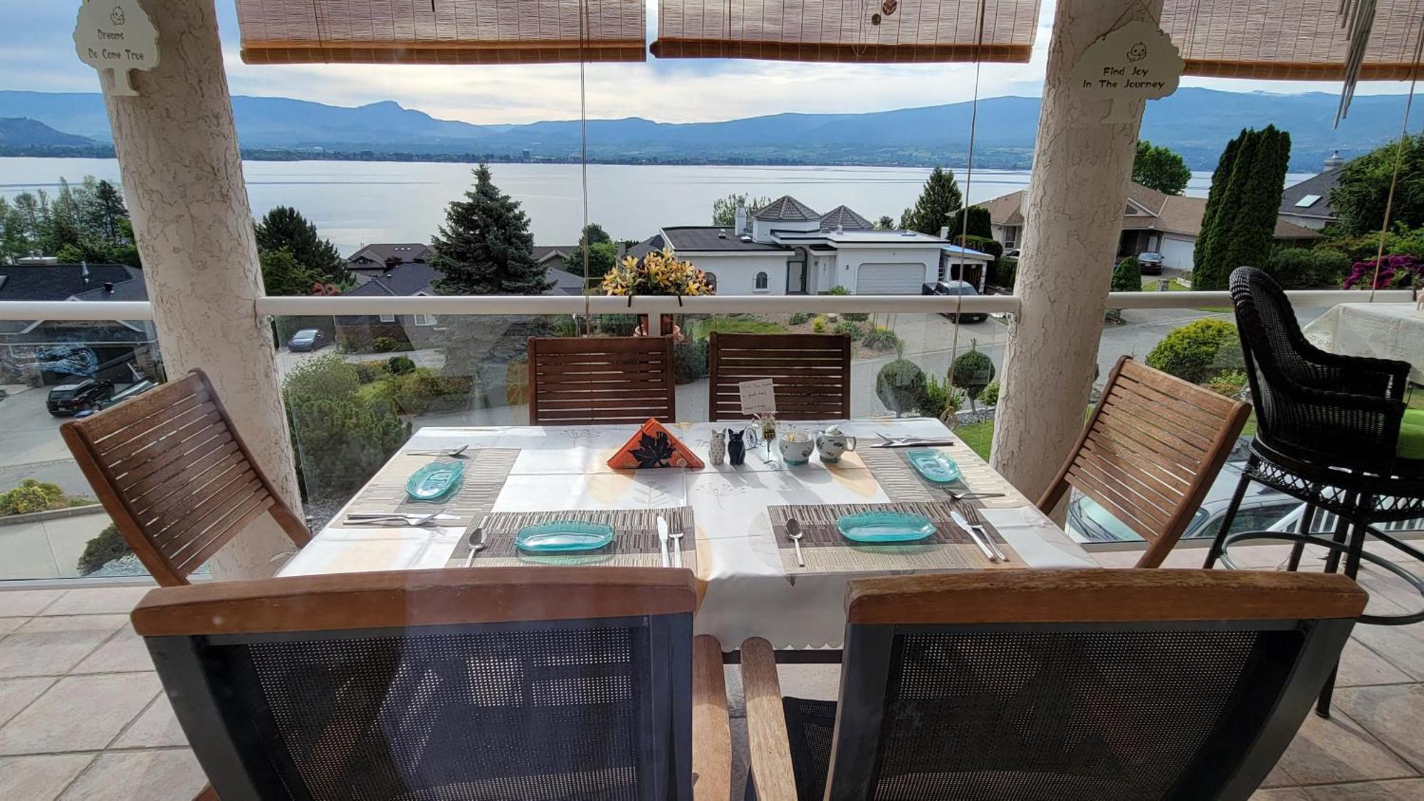 Lakeview Oasis Bed And Breakfast West Kelowna Екстериор снимка